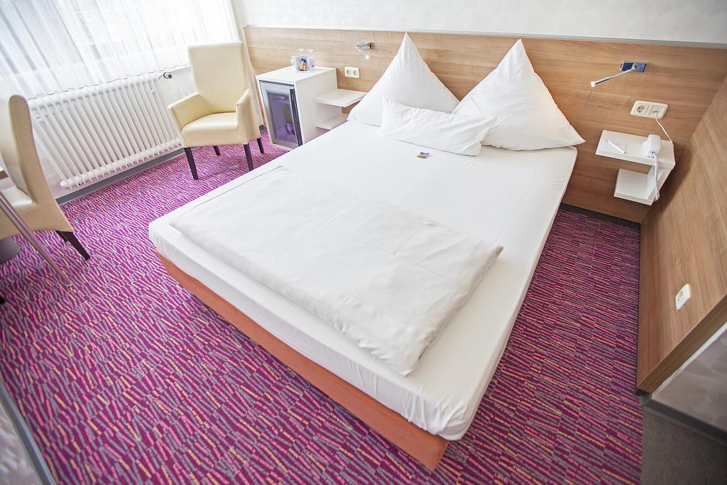 Hotel Am Bismarck MHG Pokoj fotografie